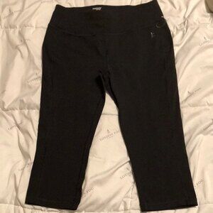 Danskin cropped workout pants size small4/6